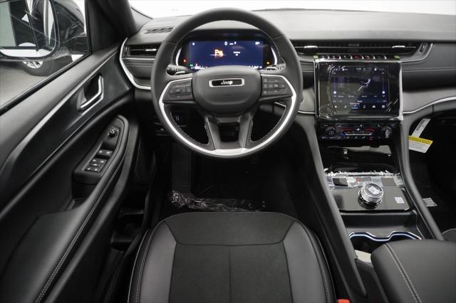 new 2025 Jeep Grand Cherokee car, priced at $39,280