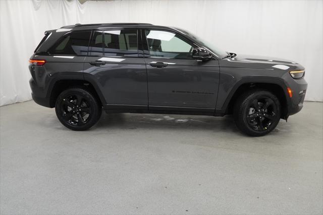 new 2025 Jeep Grand Cherokee car, priced at $44,535