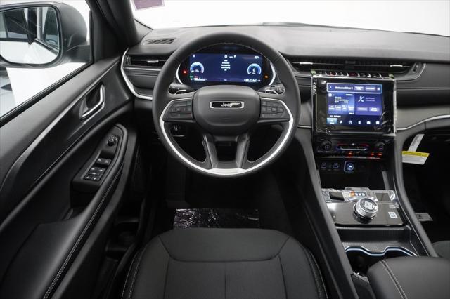 new 2025 Jeep Grand Cherokee car, priced at $34,280