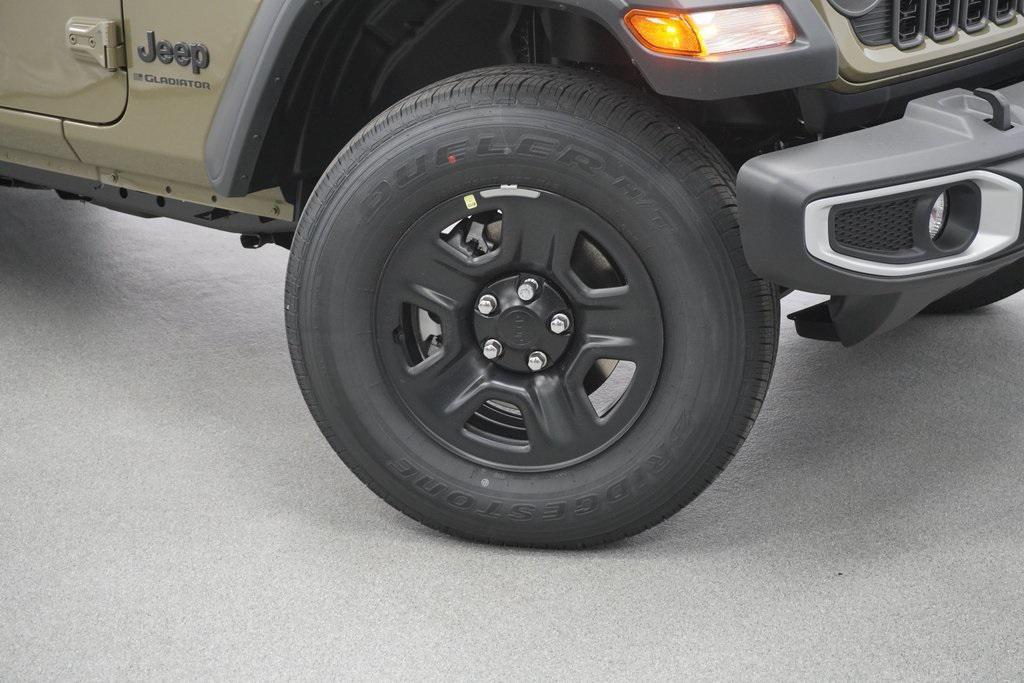 new 2025 Jeep Gladiator car, priced at $37,135