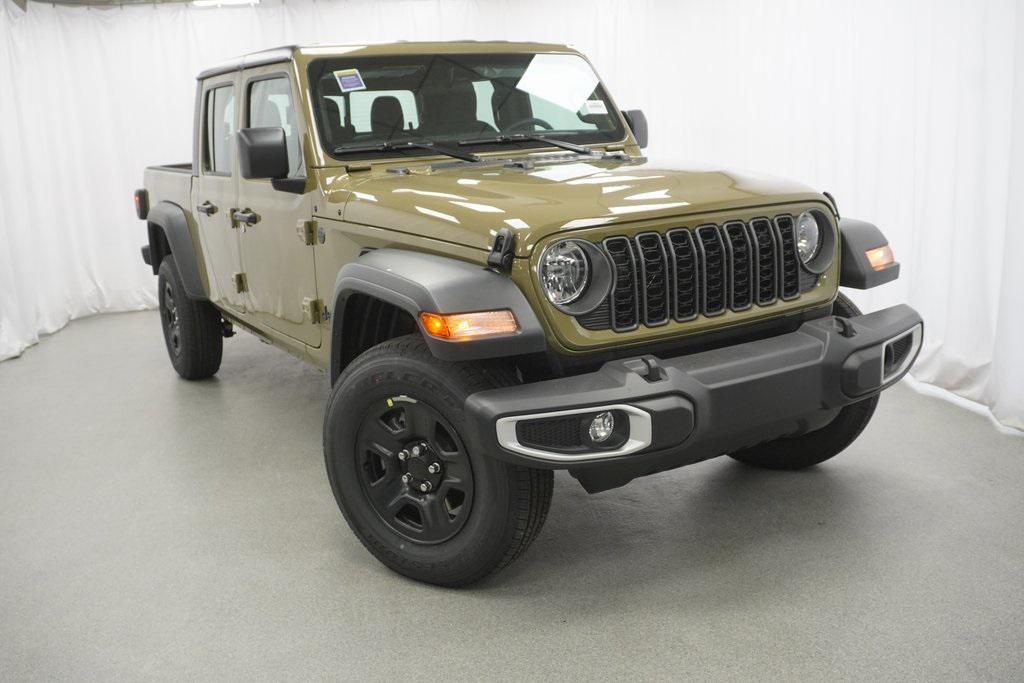 new 2025 Jeep Gladiator car, priced at $37,135
