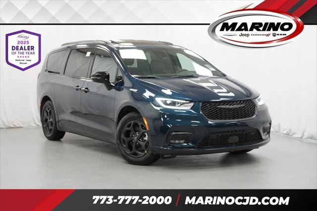 new 2025 Chrysler Pacifica Hybrid car, priced at $49,300
