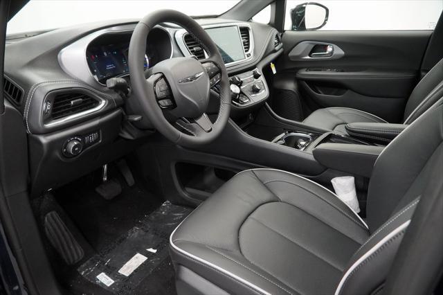 new 2025 Chrysler Pacifica Hybrid car, priced at $49,300