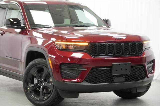 new 2025 Jeep Grand Cherokee car, priced at $40,675