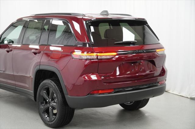 new 2025 Jeep Grand Cherokee car, priced at $40,675