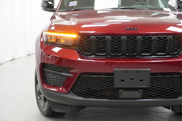 new 2025 Jeep Grand Cherokee car, priced at $40,675