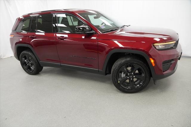 new 2025 Jeep Grand Cherokee car, priced at $40,675