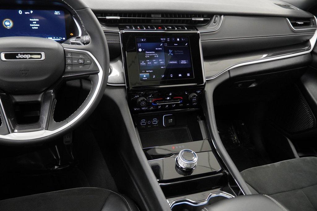 used 2023 Jeep Grand Cherokee car, priced at $34,194