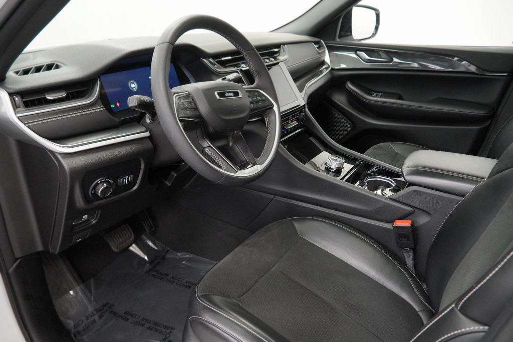 used 2023 Jeep Grand Cherokee car, priced at $34,194