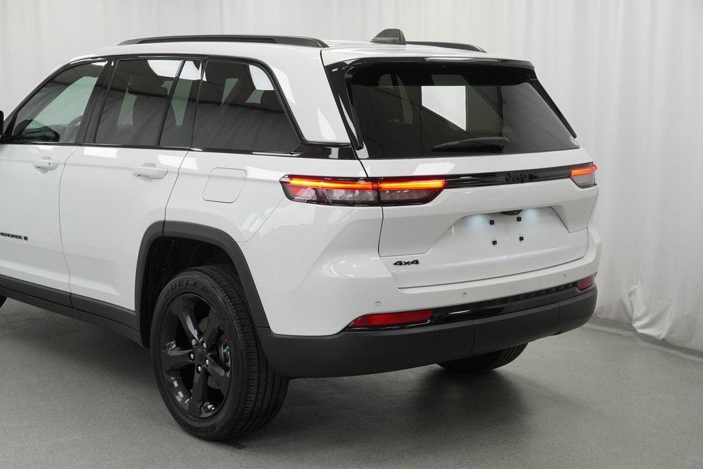 used 2023 Jeep Grand Cherokee car, priced at $34,194