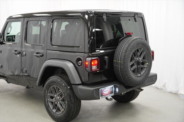 new 2025 Jeep Wrangler car, priced at $46,470