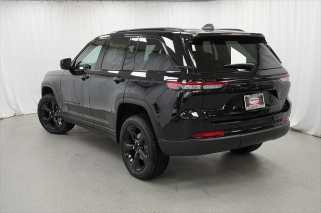 new 2025 Jeep Grand Cherokee car, priced at $43,175