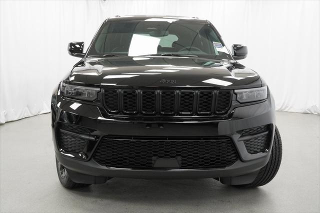 new 2025 Jeep Grand Cherokee car, priced at $43,175