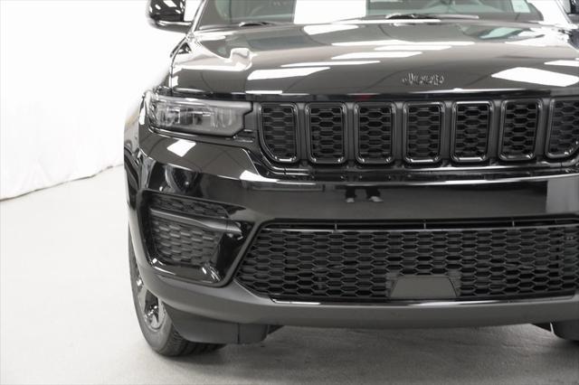 new 2025 Jeep Grand Cherokee car, priced at $43,175