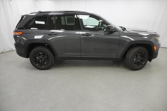 new 2025 Jeep Grand Cherokee car, priced at $36,725