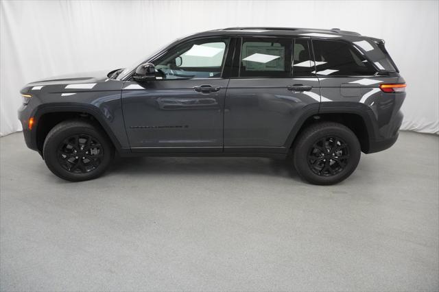 new 2025 Jeep Grand Cherokee car, priced at $36,725