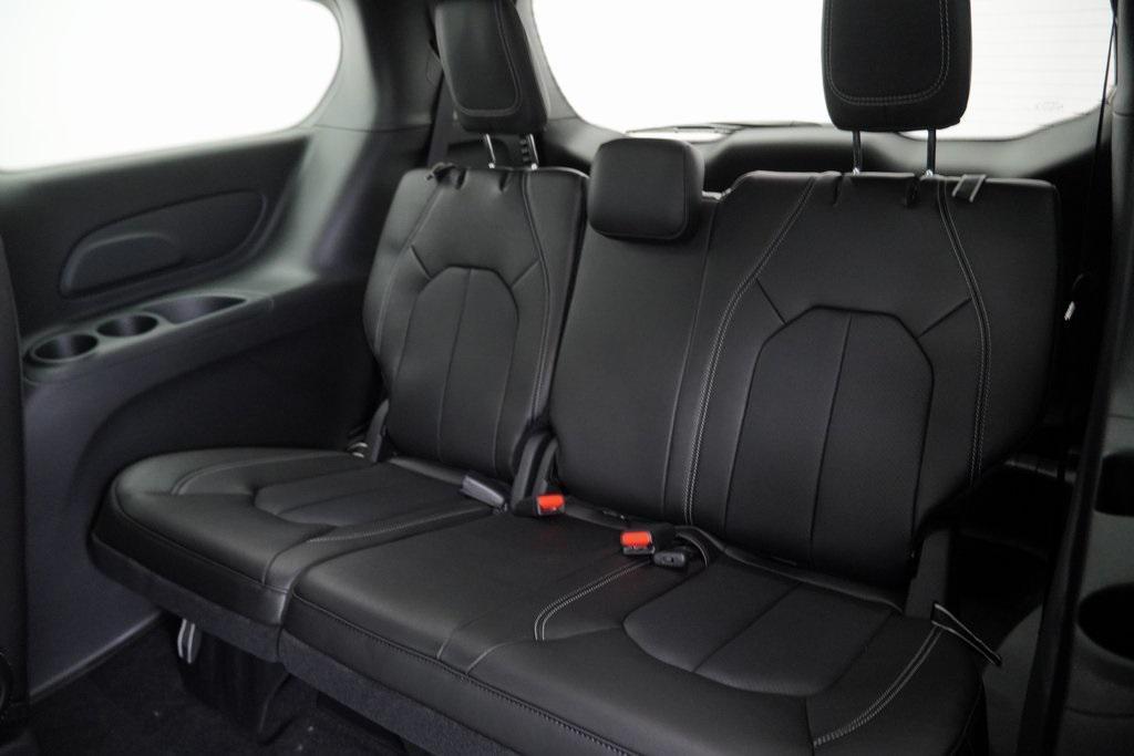new 2026 Chrysler Pacifica car, priced at $46,385