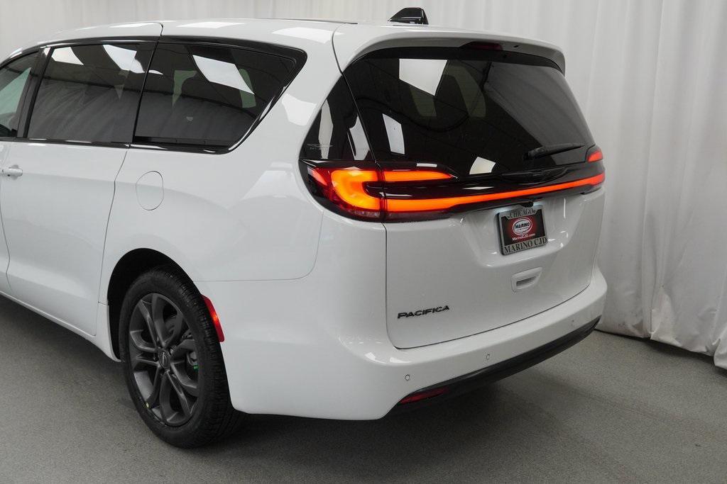 new 2026 Chrysler Pacifica car, priced at $46,385