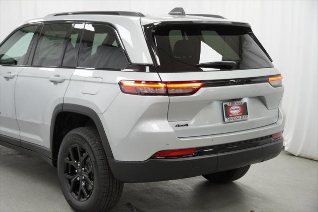 new 2025 Jeep Grand Cherokee car, priced at $38,530