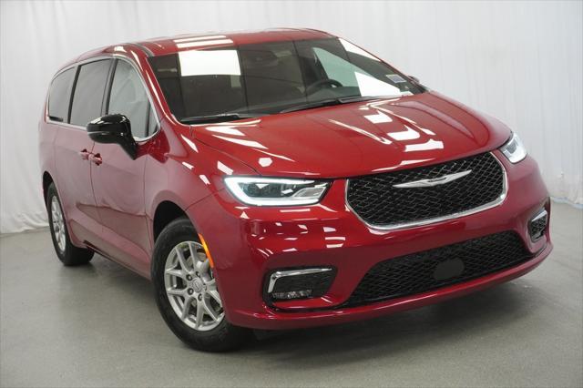 new 2025 Chrysler Pacifica car, priced at $39,940