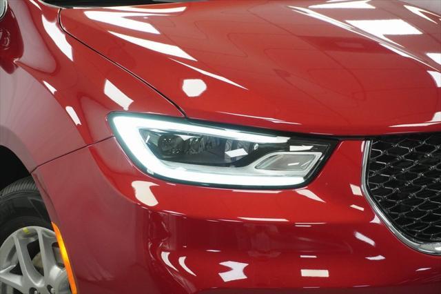 new 2025 Chrysler Pacifica car, priced at $39,940