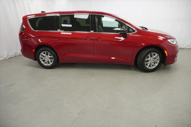 new 2025 Chrysler Pacifica car, priced at $39,940