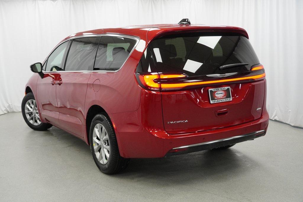 used 2025 Chrysler Pacifica car, priced at $39,494