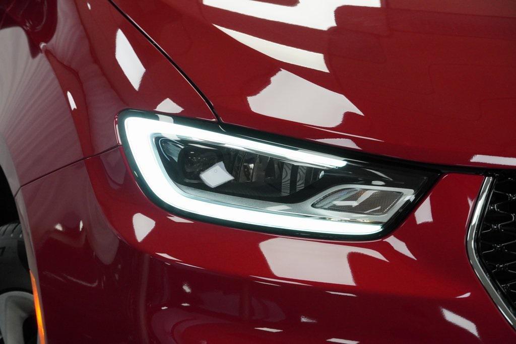 used 2025 Chrysler Pacifica car, priced at $39,494