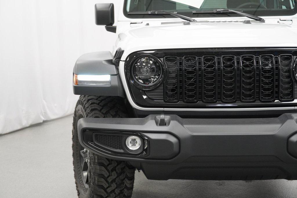 new 2025 Jeep Wrangler car, priced at $40,880