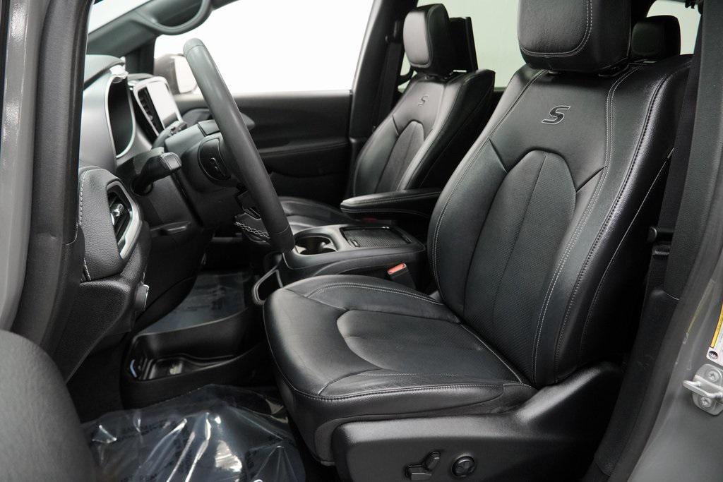 used 2022 Chrysler Pacifica car, priced at $35,194