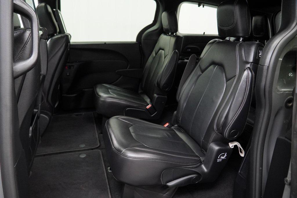 used 2022 Chrysler Pacifica car, priced at $35,194