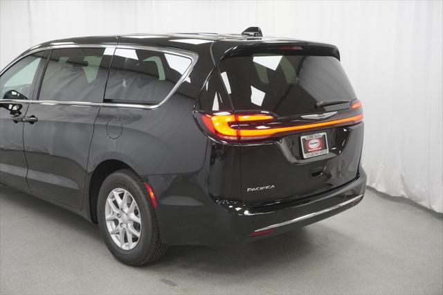 new 2025 Chrysler Pacifica car, priced at $41,445
