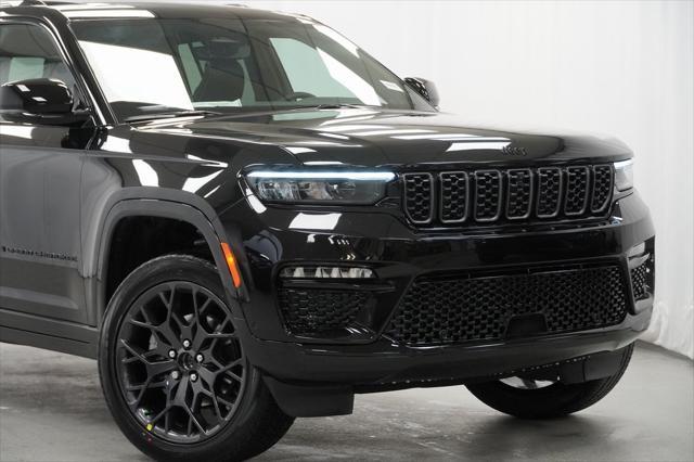 new 2025 Jeep Grand Cherokee car, priced at $55,975