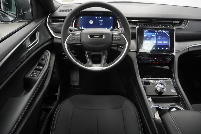 new 2025 Jeep Grand Cherokee car, priced at $34,875