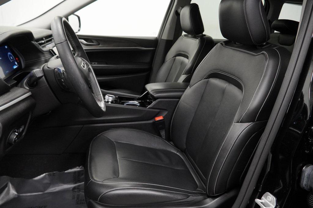 used 2022 Jeep Grand Cherokee car