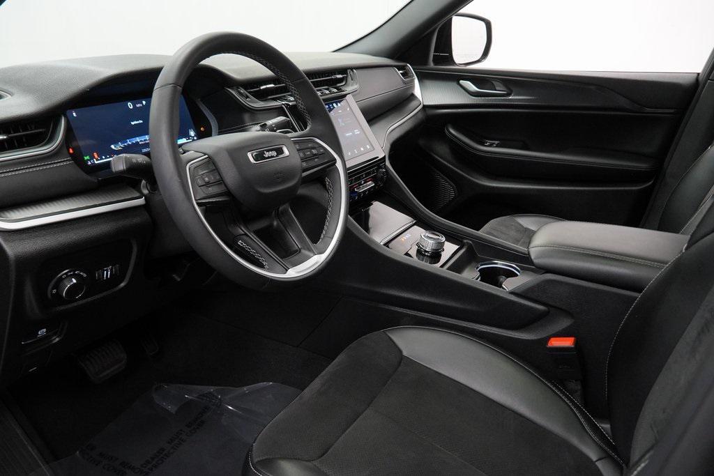 used 2023 Jeep Grand Cherokee car, priced at $34,994