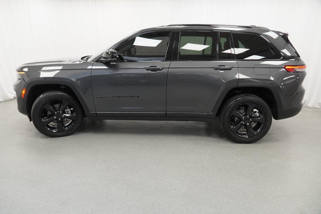 used 2023 Jeep Grand Cherokee car, priced at $34,994