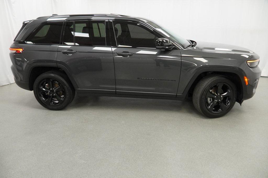 used 2023 Jeep Grand Cherokee car, priced at $34,994