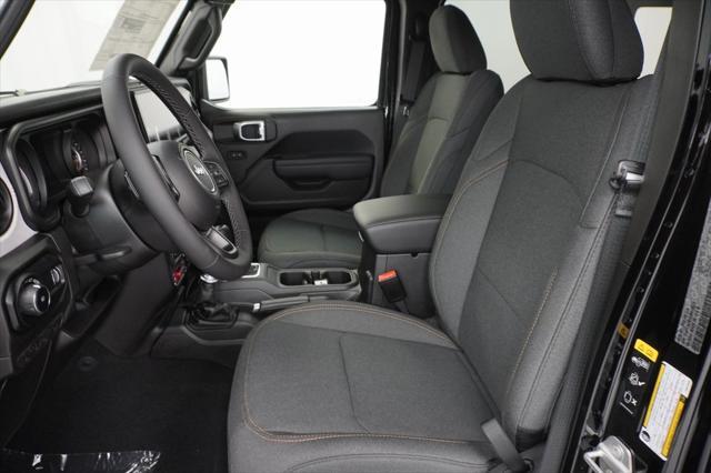 new 2025 Jeep Wrangler car, priced at $46,075