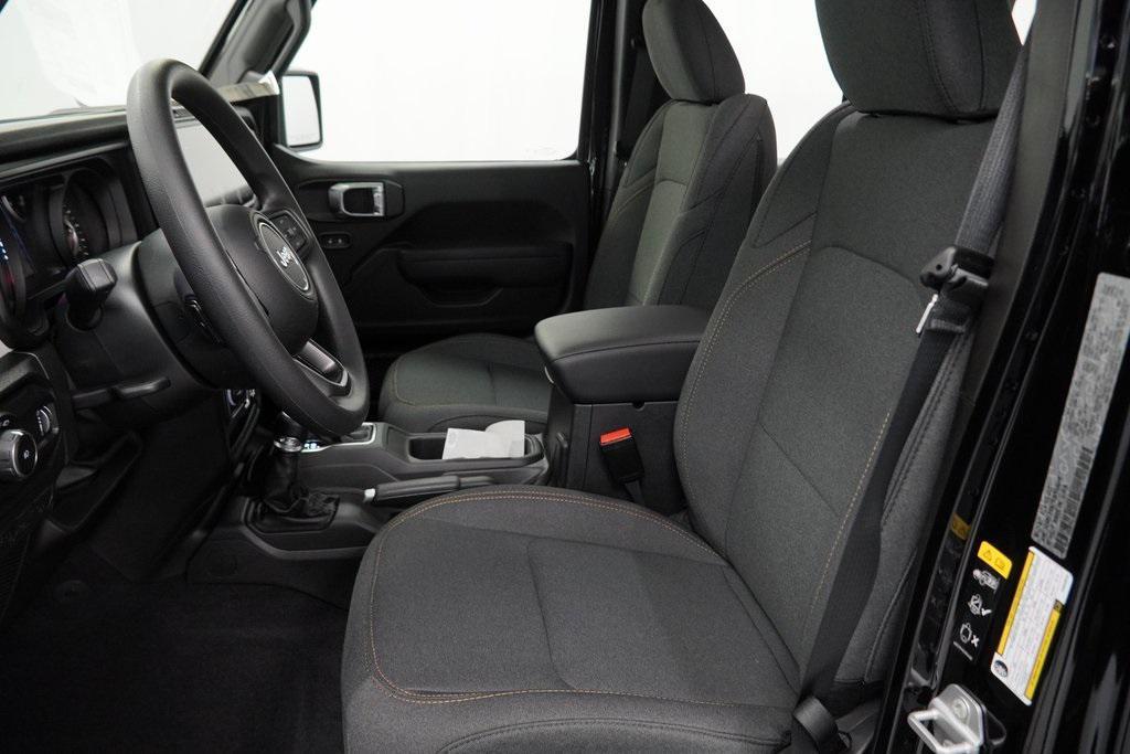 new 2025 Jeep Wrangler car, priced at $37,080