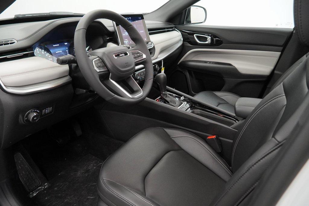 new 2025 Jeep Compass car, priced at $33,765