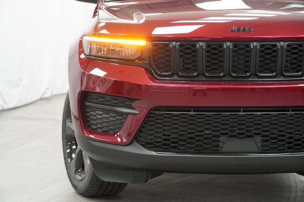 new 2025 Jeep Grand Cherokee car, priced at $41,125