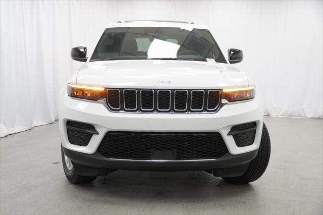 new 2025 Jeep Grand Cherokee car, priced at $34,080