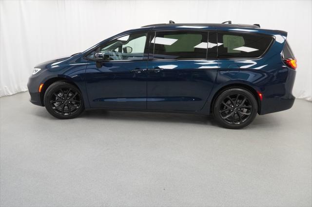 used 2023 Chrysler Pacifica car, priced at $31,994