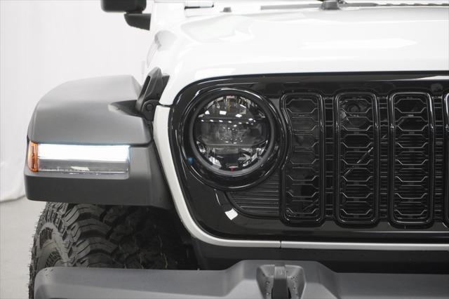 new 2025 Jeep Wrangler car, priced at $47,680