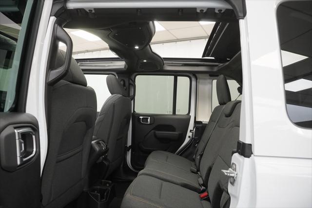 new 2025 Jeep Wrangler car, priced at $47,680