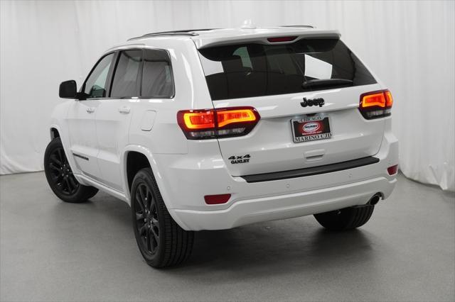 used 2022 Jeep Grand Cherokee car, priced at $33,794