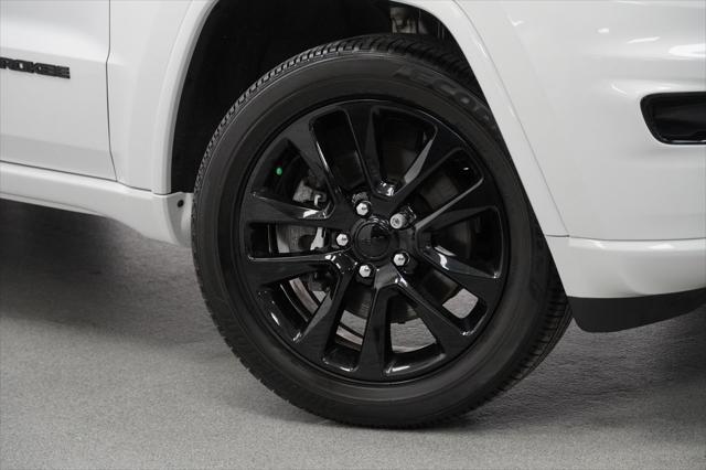 used 2022 Jeep Grand Cherokee car, priced at $33,794