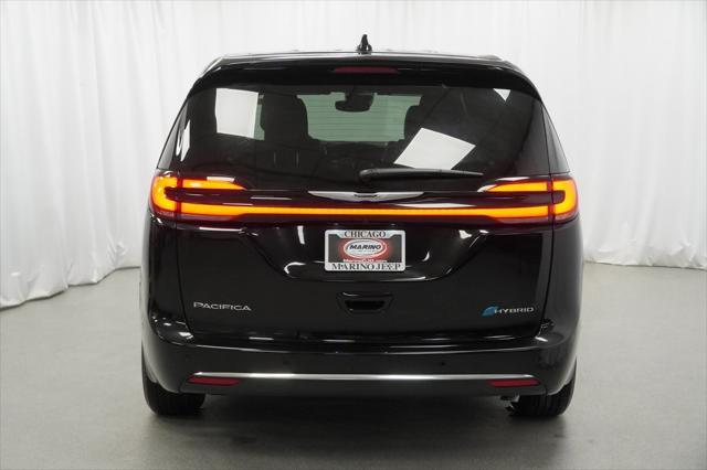 new 2025 Chrysler Pacifica Hybrid car, priced at $43,530