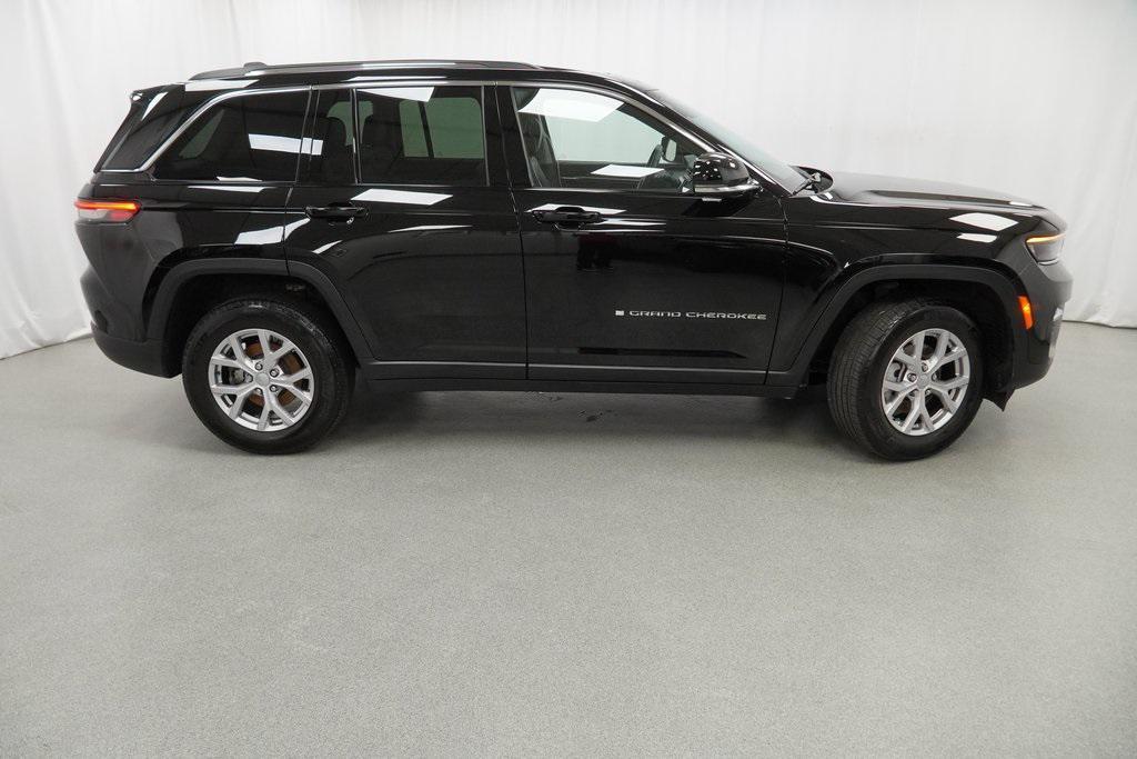 used 2022 Jeep Grand Cherokee car, priced at $33,794